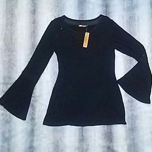 Bell sleeve Belldini blouse